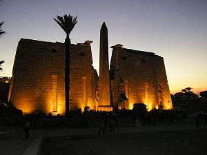     

:	Luxor%20Temple%20and%20Obelisk%20at%20Sunset.jpg‏
:	615
:	62.0 
:	19625