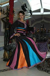     

:	zahaara-haute-couture-caftan-marocain-1191236662.jpg‏
:	91364
:	39.3 
:	55671
