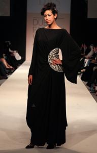     

:	Reem-and-Hind-Beljafla-Fashion-Collection-2010-Dubai-Fashion-Week-3.jpg‏
:	67925
:	73.5 
:	70937