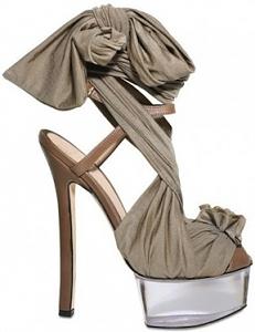     

:	sandales-femme-compensees-luxe-fendi.jpg‏
:	503
:	32.0 
:	85411