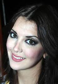 ������  �� ����