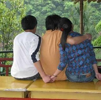 �������